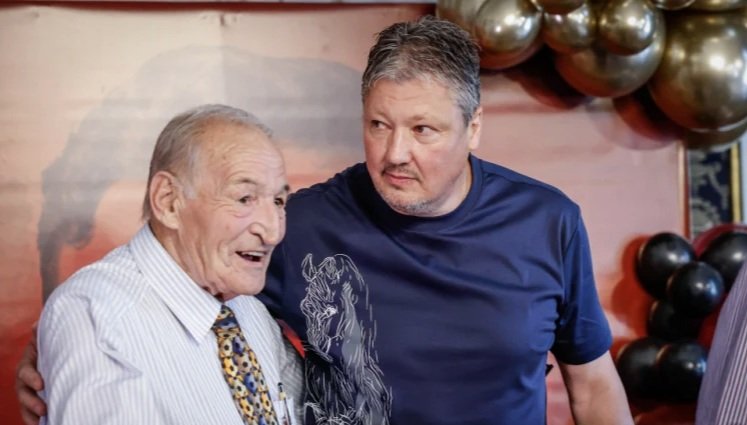 Любо Пенев се бори със злокачествен рак на един от бъбреците! Ел Голеадор отслабнал с 20 кг, лекарите не дават прогнози