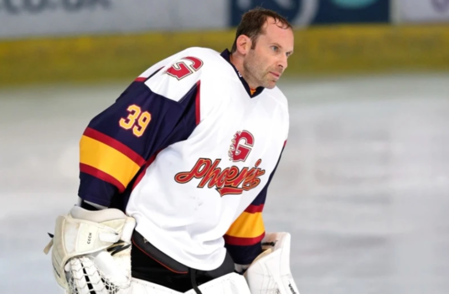 Легендарен вратар поднови кариерата си