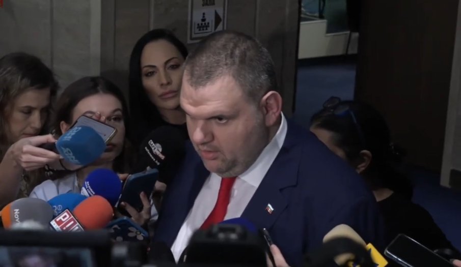 ПЪРВО В ПИК TV! Пеевски към ППДБ: Искат ли да блокирам всеки ден парламента и да ги викам долу при моите симпатизанти? Няма да има Народен съд (ВИДЕО)