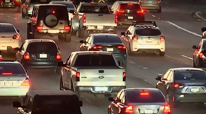 Милиони американци се отправиха на път за Деня на благодарността