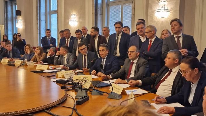 ИЗВЪНРЕДНО! Бюджетът на НЗОК също мина на второ четене в комисия