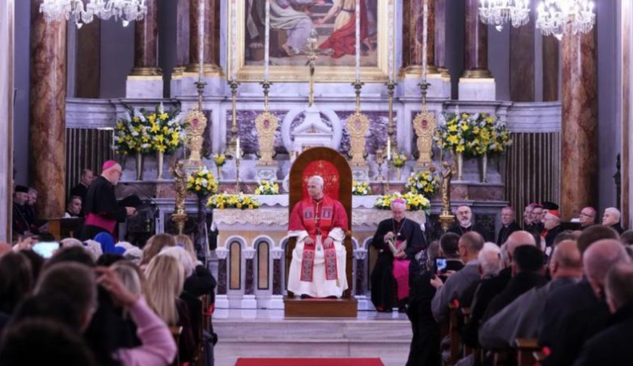 Папа Лъв XIV с тържествена литургия в катедрала „Свети Дух“ в Истанбул (ВИДЕО)