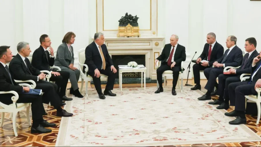 Виктор Орбан се срещна с Путин в Кремъл, поиска още петрол и газ