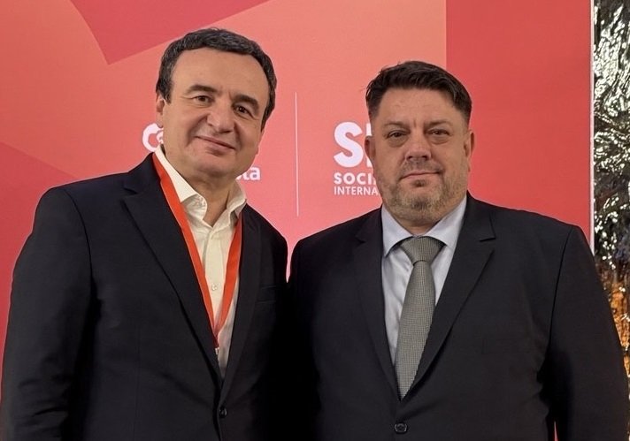 Атанас Зафиров и делегация на БСП-ОЛ на срещата на световната левица е Малта