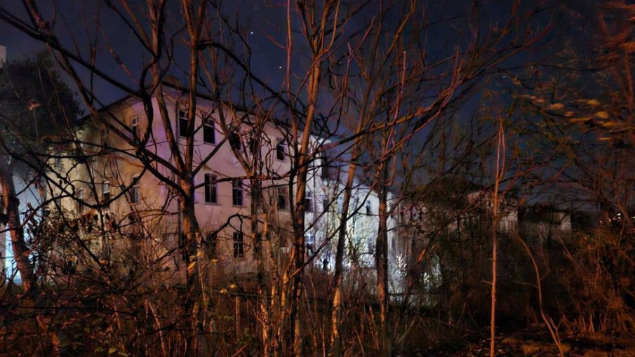 Пожар в старото военно училище във Велико Търново