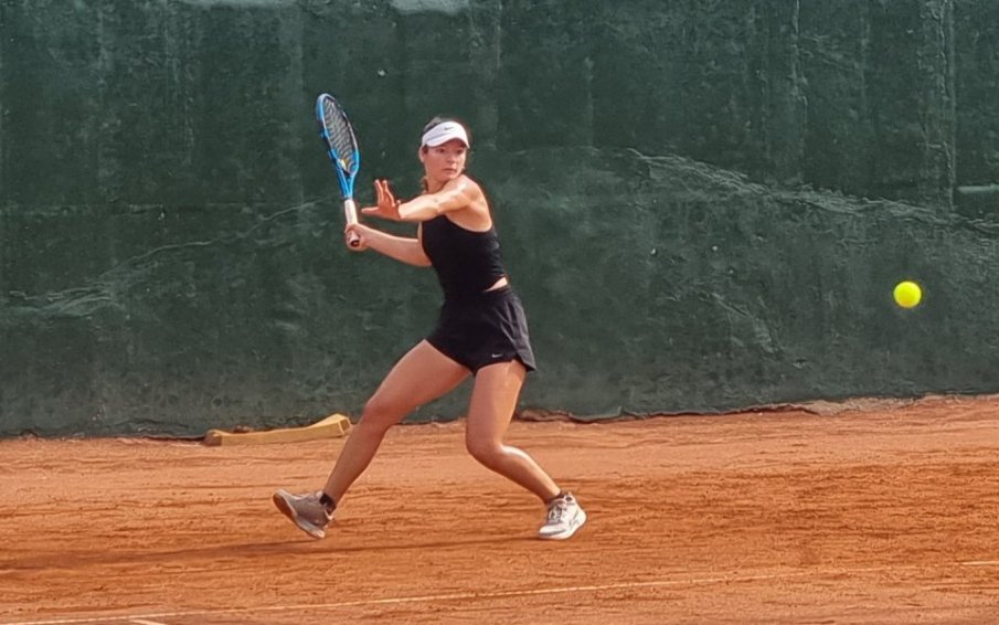 Каратанчева влезе в топ 300, Вики Томова запазва позиции