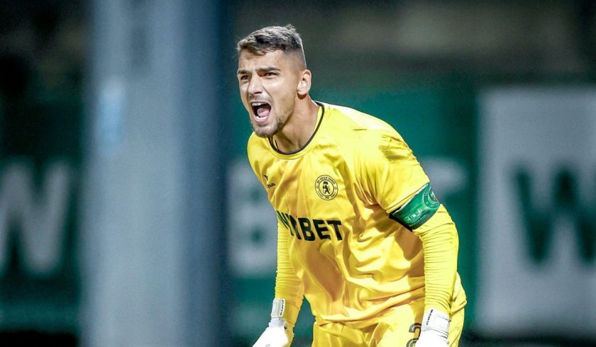 ЦСКА по петите на национален вратар