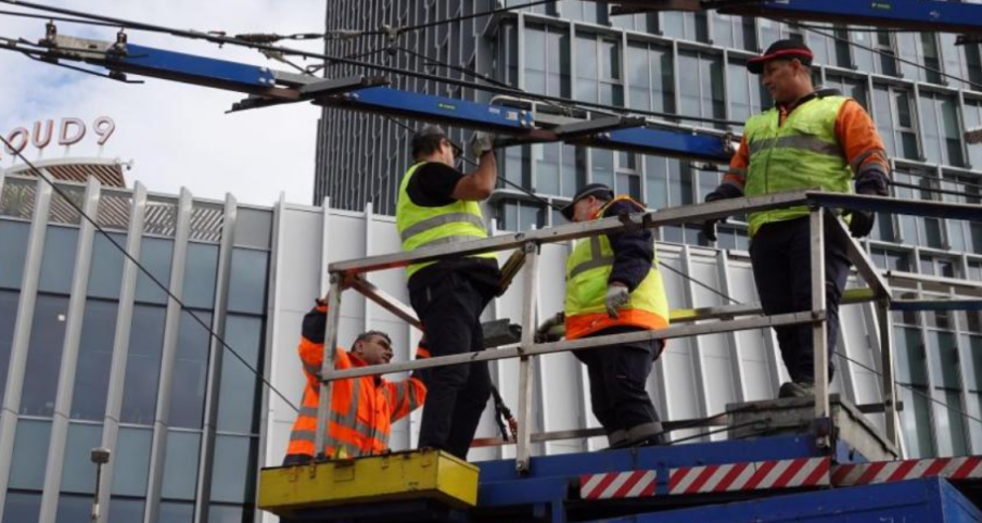 Премахват тролейбусната мрежа в Атина