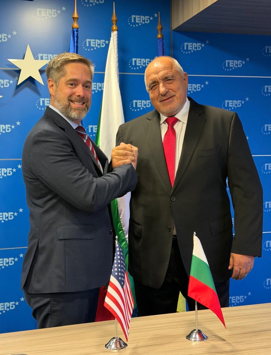 Борисов повдигна въпроса за визите и нови изтребители на среща със заместник помощник държавен секретар на САЩ (СНИМКИ)