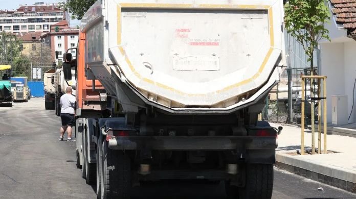 Запълнена е дупката, повредила гумите на над 20 автомобила за последното денонощие по пътя Враца - Монтана