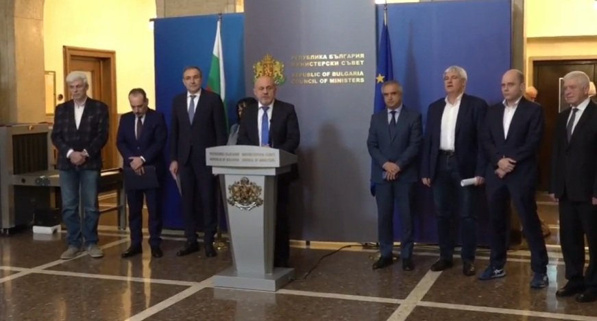 ОТ ПОСЛЕДНИТЕ МИНУТИ! Тристранката се разбра за бюджета за догодина