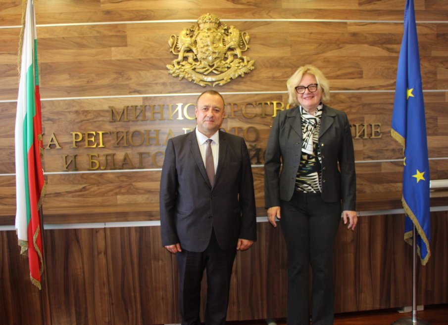 Министър Иван Иванов обсъди възможности за надграждане на сътрудничеството между България и Австрия с посланик Андреа Икич-Бьом