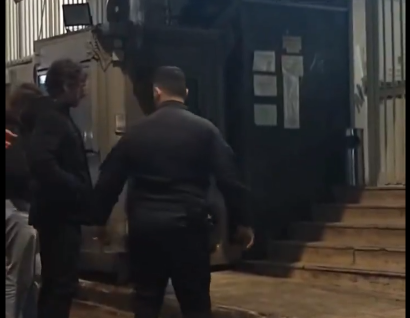 Неизвестни лица атакуваха полицейско управление в Атина с коктейли „Молотов“ (ВИДЕО)