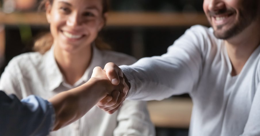 Защо хората ни подценяват: Ефектът на първите 7 секунди