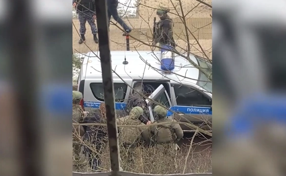 АД КРАЙ МОСКВА: 15-годишен нападна с нож съученици в училище, едно дете загина (СНИМКИ/ВИДЕО)