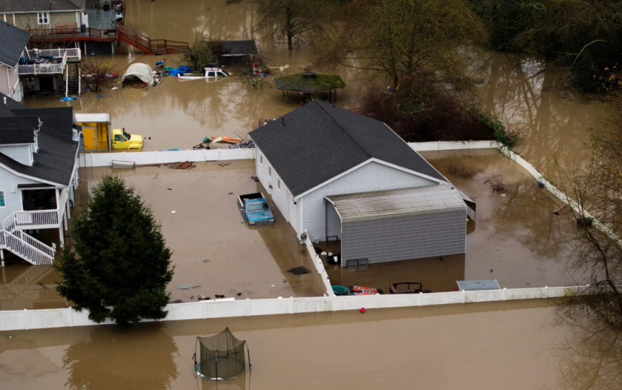 Извънредно положение в щата Вашингтон. Външно: Пътуващите да внимават