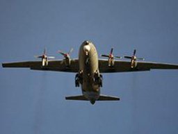 Руски военен Ан-22 се разби при катастрофа, всички на борда са загинали