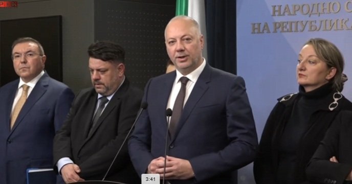 ОСТАВКАТА НА КАБИНЕТА ЖЕЛЯЗКОВ