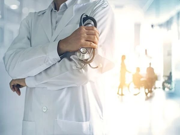 Има ли двоен стандарт на ЕК спрямо България за обществените поръчки на частните болници?