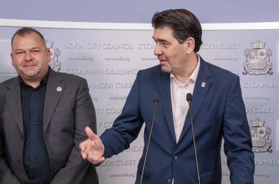 Иван Таков към Терзиев: Защо разцепеният блок в Хаджи Димитър е 5-та резерва в списъка за средства за ремонт?