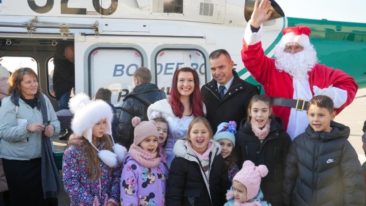 Гранична полиция арестува Дядо Коледа и Снежанка - кацнаха с хеликоптер на летище Васил Левски