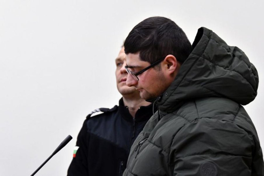 Постоянен арест за 22-годишния Ростислав, обвинен в трафик на над 18 кг марихуана за Гърция