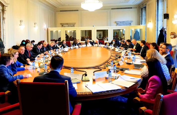 Комисията по вътрешна сигурност забрани НСО да охранява народни представители