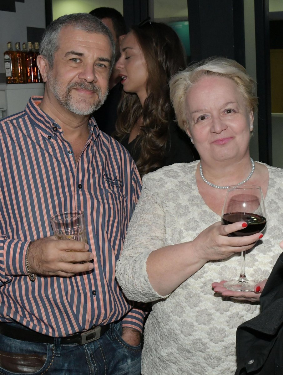 САМО В ПИК: Съпругът на Алена с РАЗТЪРСВАЩА ИЗПОВЕД 40 дни след смъртта й: Чувствам се като срязан наполовина. Светла живееше между зримия и незримия свят, участваше в подреждането на астрологичният пъзел на планетата