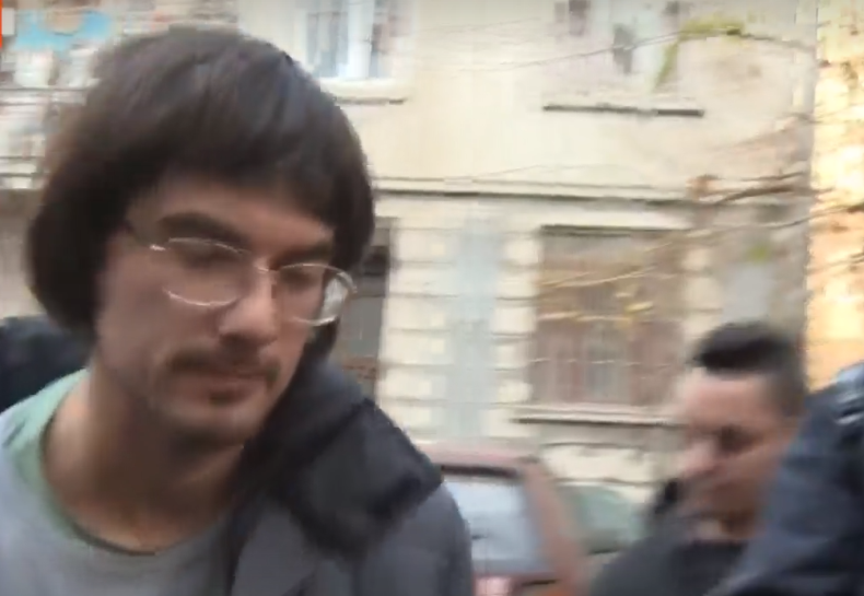 Оставиха зад решетки софийския педофил с порното