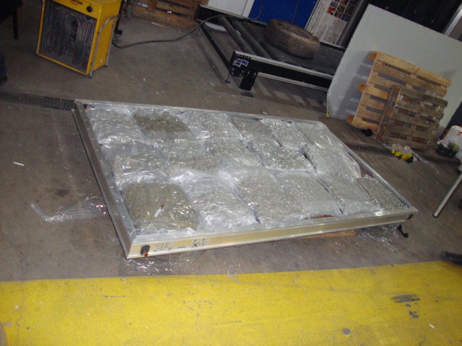 Задържаха марихуана за над 1 млн. лв. в колата на мъж, осъждан 16 пъти