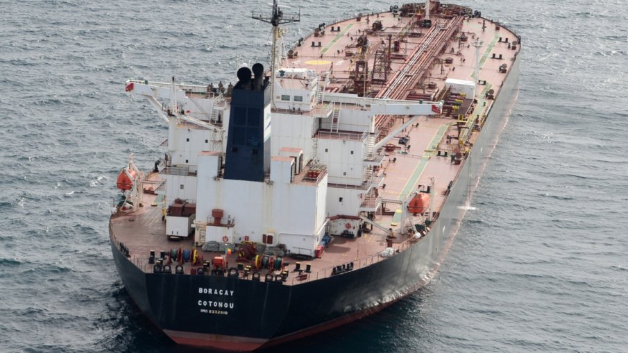 ЕС наложи санкции на 41 танкера от руския сенчест флот