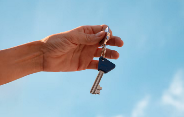 Повдигнаха обвинение на мъжа и жената за опита за крупна имотна измама в София