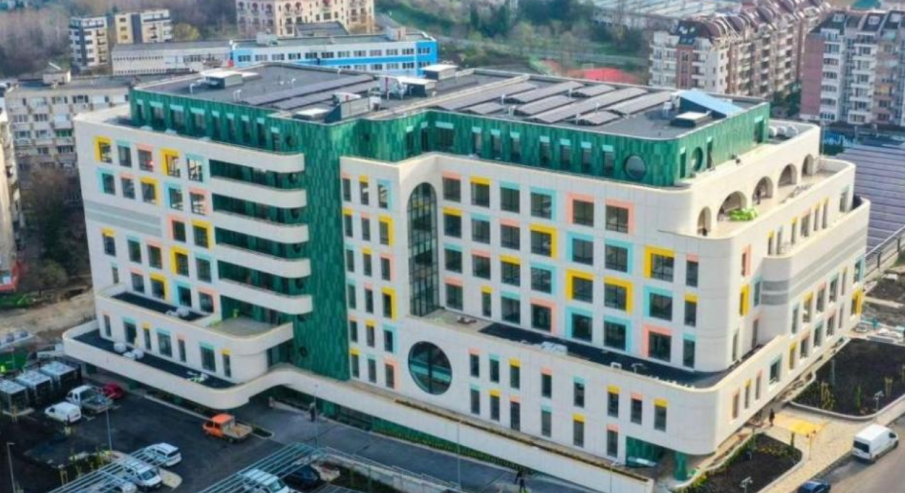 Детската болница в Бургас си търси управител
