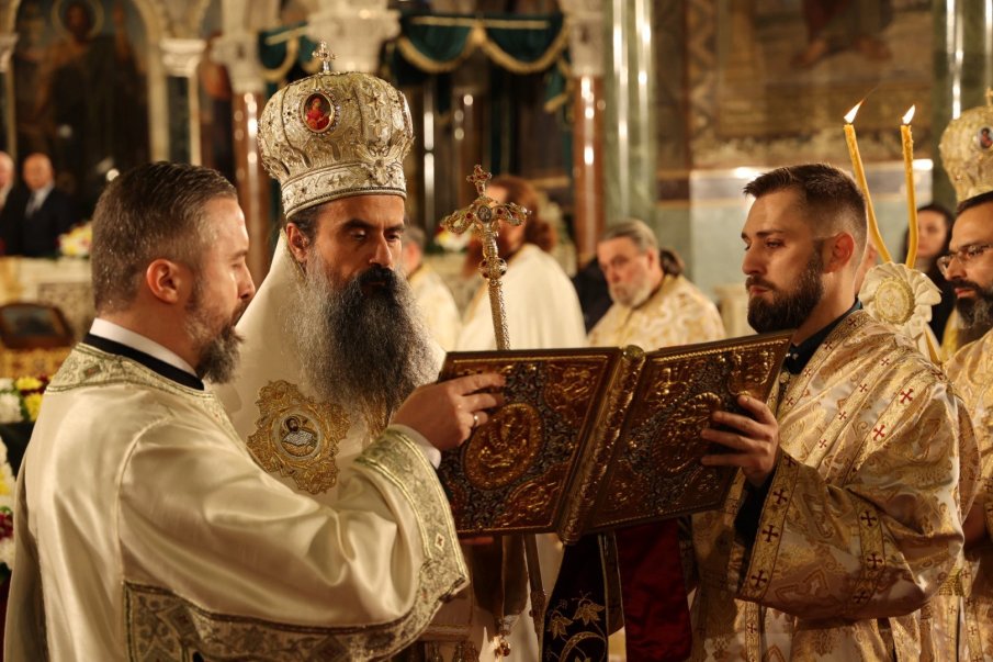 Патриарх Даниил с послание за Рождество: Нека мирът и любовта бъдат с всички нас