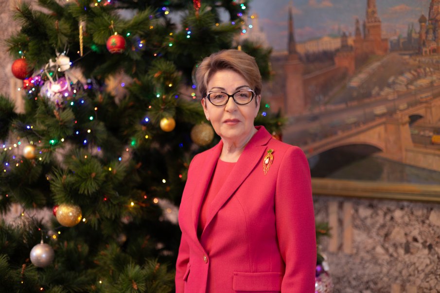 Митрофанова се появи с новогодишно послание