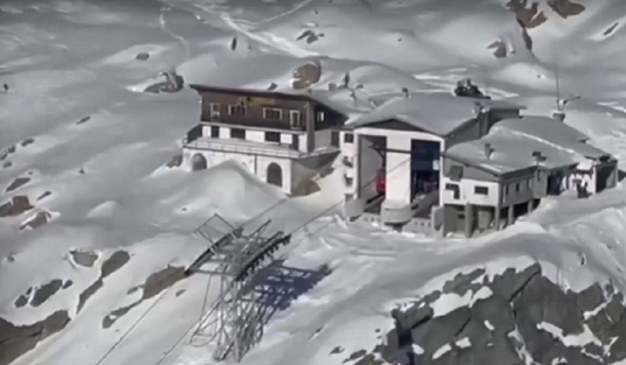 Ранени и блокирани след инцидент с лифт в Италия