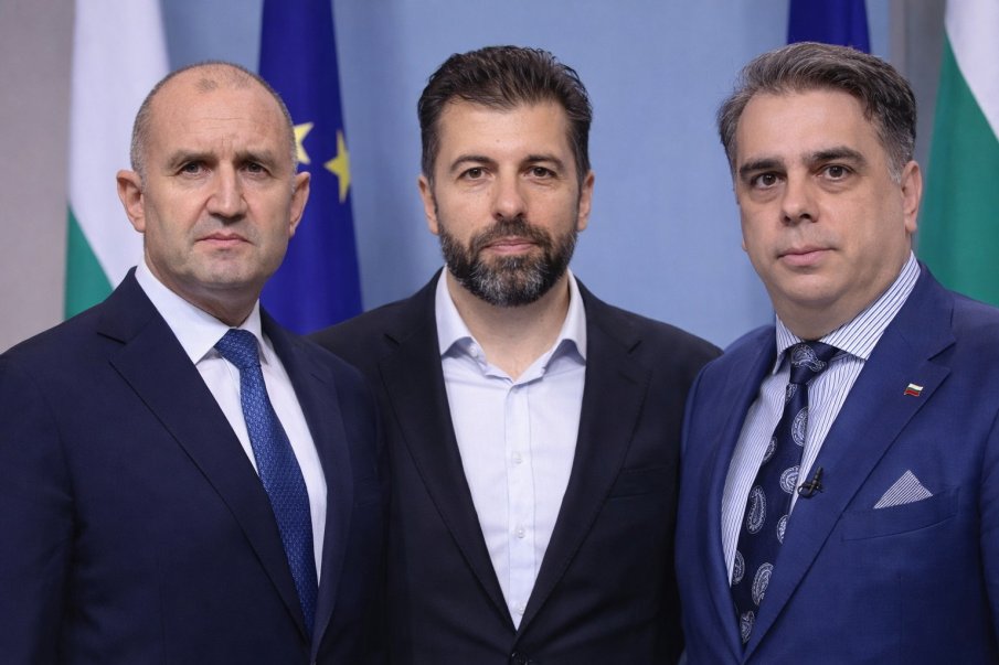 Радев, Василев и Петков помогнаха много да сме в еврозоната СЕГА, иначе щяхме да влезем още на 1 януари 2023 г.