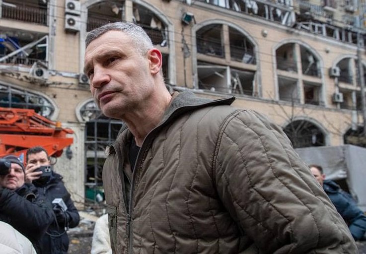 Руски удари поразиха болница в Киев, има жертви