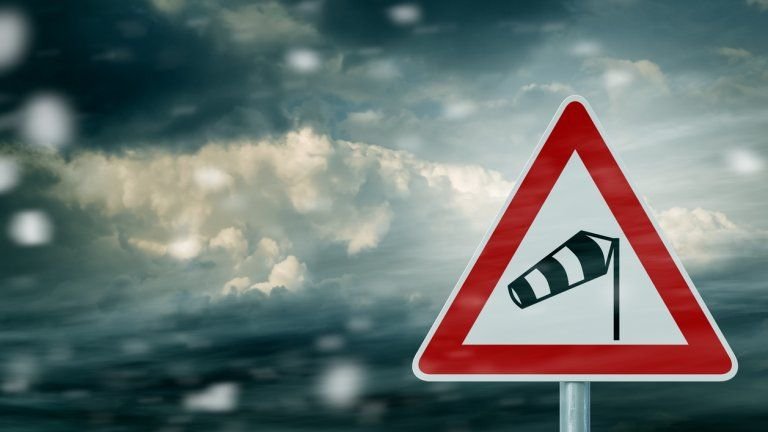 Стотици абонати в Мездра и Враца са без ток