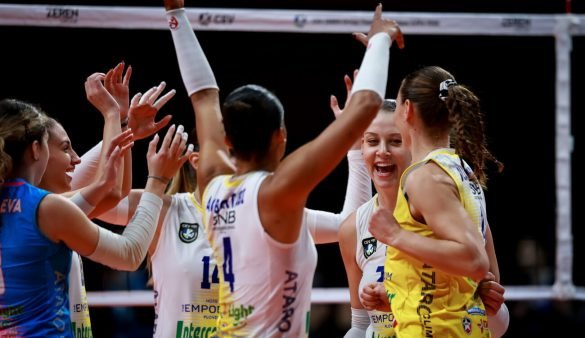 ПРЕД ПОГЛЕДА НА СТОИЧКОВ: Невероятна Марица пречупи френския Льовалоа за първа победа в групите на Шампионската лига