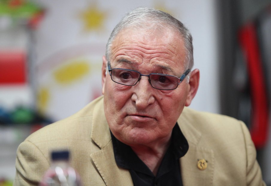 IN MEMORIAM: Пената не успя да пробие в политиката, но влезе завинаги в сърцата на българите, където го очаква безсмъртие (СНИМКИ)