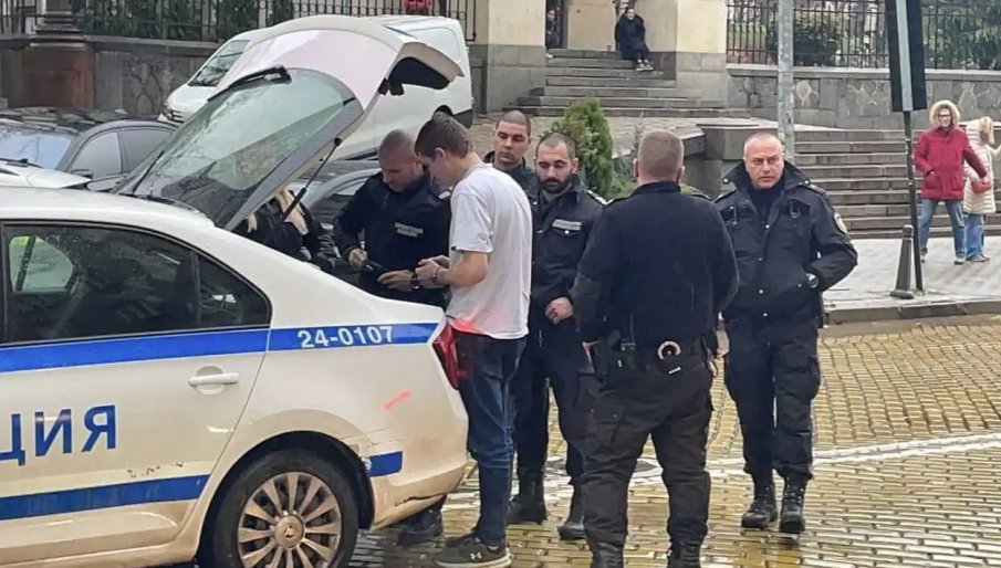 СДВР с подробности за акцията в центъра на София, при която беше задържан 22-годишен автокрадец