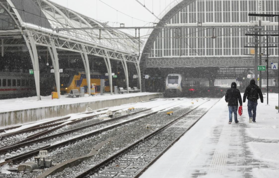 Сняг и лед блокираха железопътния трафик в Нидерландия