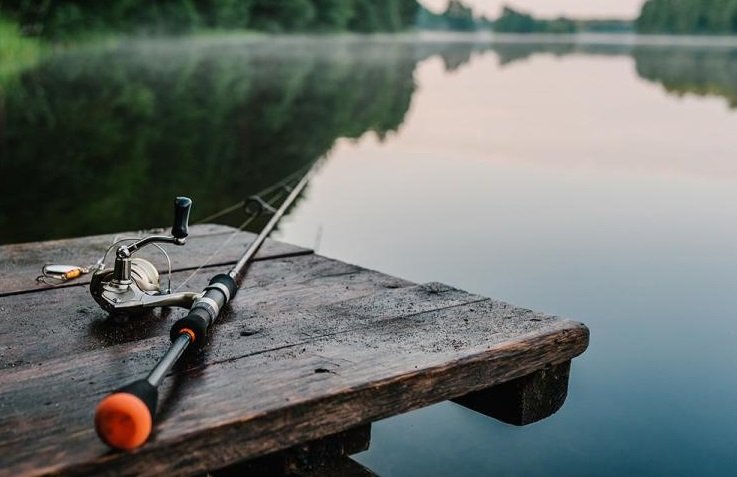 Мъж преби и ограби жена по време на риболов край Тунджа