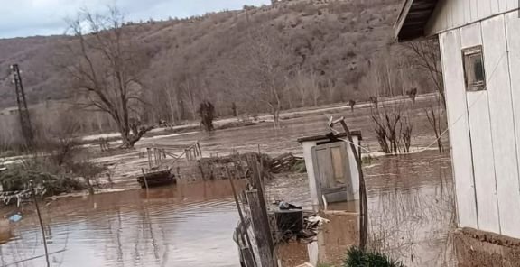 Язовир Ивайловград прелива - усложнена е ситуацията в няколко села