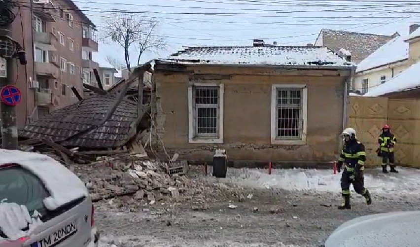 Силна експлозия разтърси централа на полицията в румънския град Лугож, има пострадали