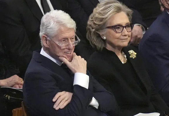 Бил и Хилъри Клинтън отказват да свидетелстват в разследването по случая Епстийн