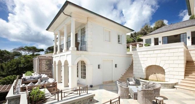 ЛУДОСТ: Къща на Карибите струва колкото двустаен в София