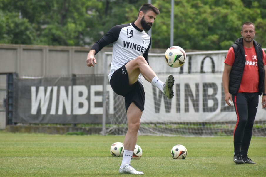 Капитанът на Локомотив Пловдив пропуска лагера в Турция