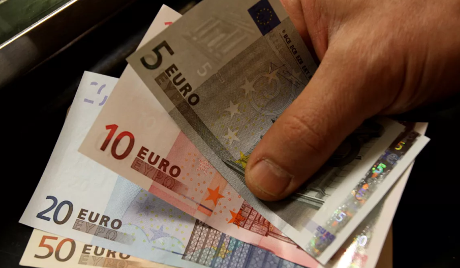 Засякоха фалшиво евро във Вълчедръм, единият фалшификат още е в обращение